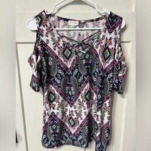 Free Kisses Cold Shoulder Strappy Floral Shirt Blouse Top ((size XL))
